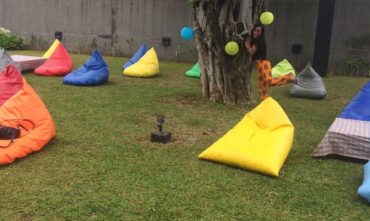 Sewa Bean Bag Untuk Pesta Halaman